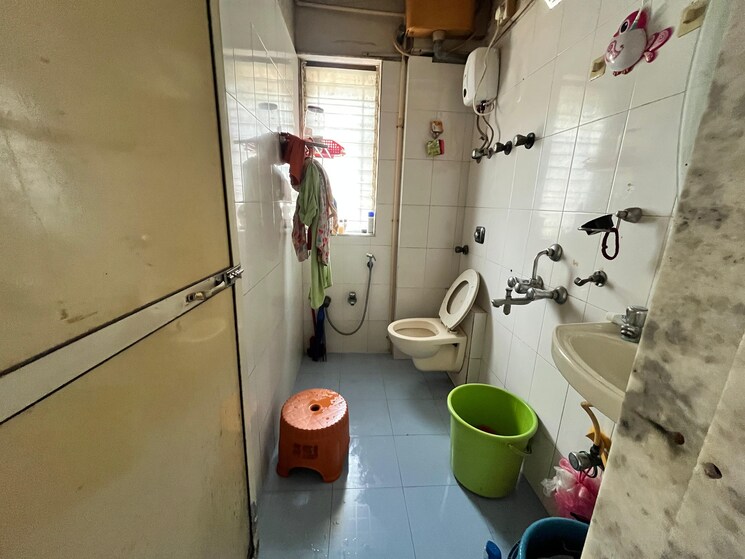 Master Bedroom, radha-preet-apartment 2 Bedroom 910 Sq.Ft. Apartment In Dahisar West Mumbai 7823245