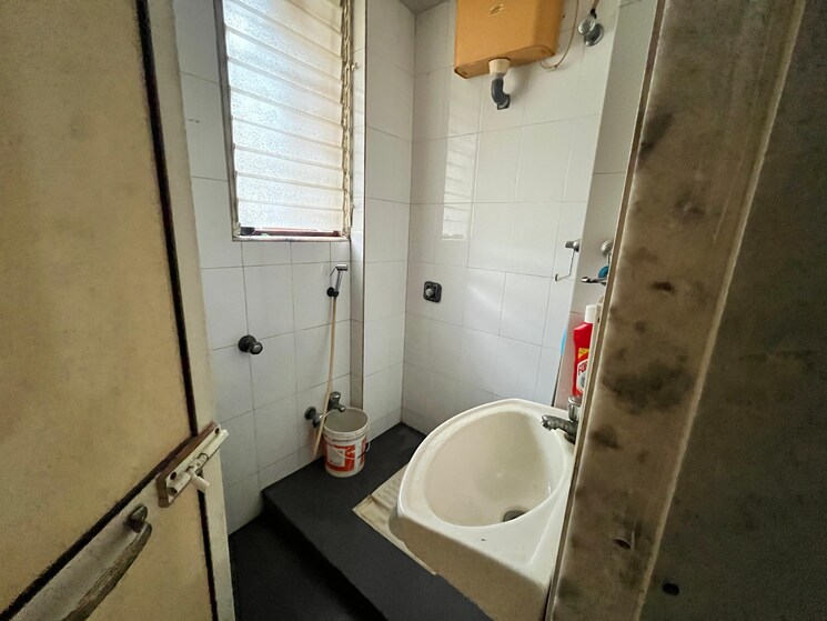 Bathroom, radha-preet-apartment 2 Bedroom 910 Sq.Ft. Apartment In Dahisar West Mumbai 7823245