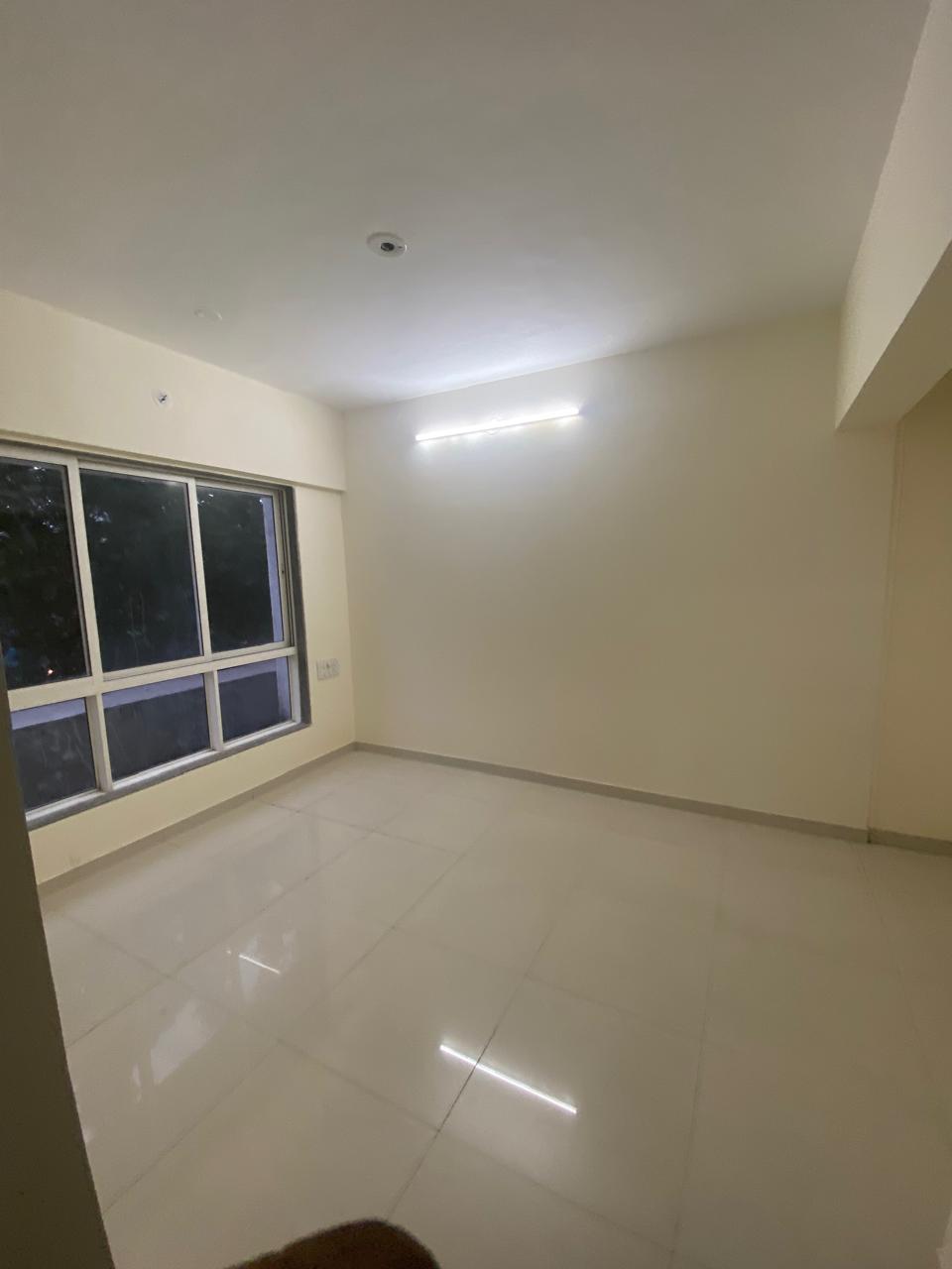 2 BHK Apartment For Sale in Shivam Building Sv Road S