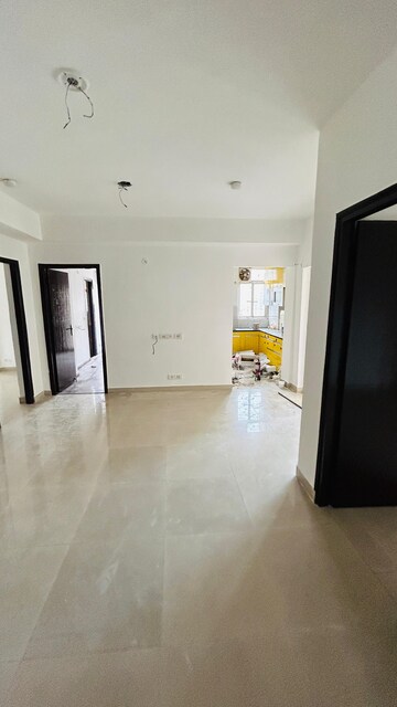 2 BHK Apartment For Rent in Gaur City 2 - 14th Avenue, Sector 16c Greater Noida