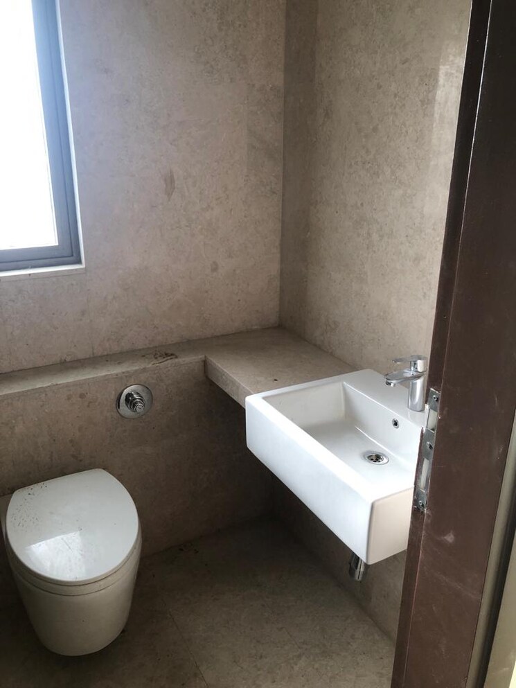 Bathroom, sheth-auris-serenity-tower-2 4 Bedroom 1648 Sq.Ft. Apartment In Malad West Mumbai 5097417