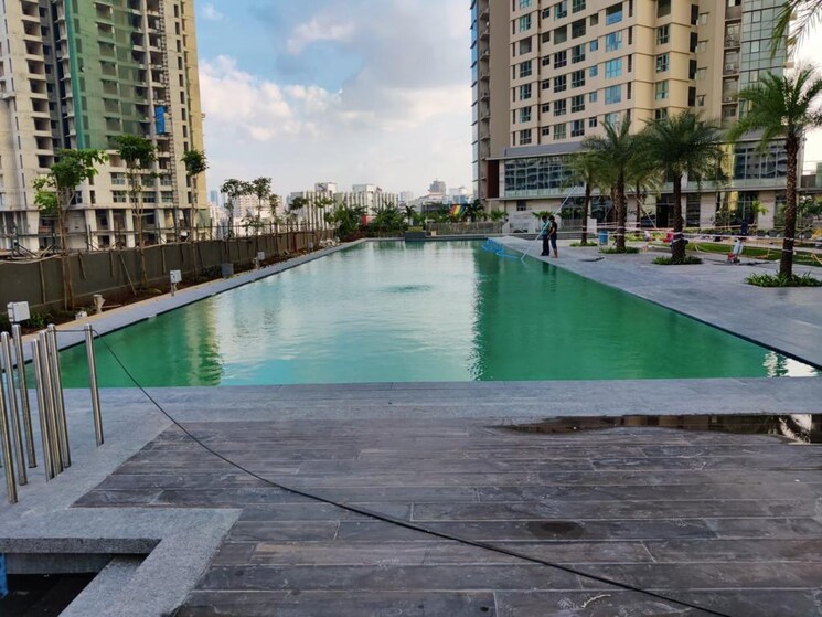 Swimming Pool, sheth-auris-serenity-tower-2 4 Bedroom 1648 Sq.Ft. Apartment In Malad West Mumbai 5097417
