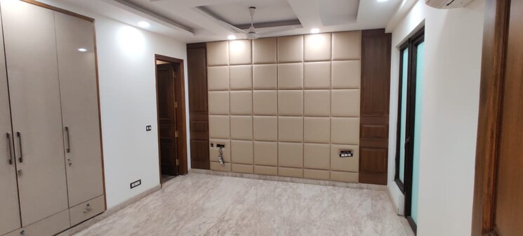 Room, south extension ii 4 Bedroom 4700 Sq.Ft. Builder Floor In South Extension ii Delhi 7823614