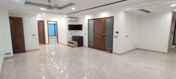 Room in 4 BHK Builder Floor at South Extension ii – for Sale