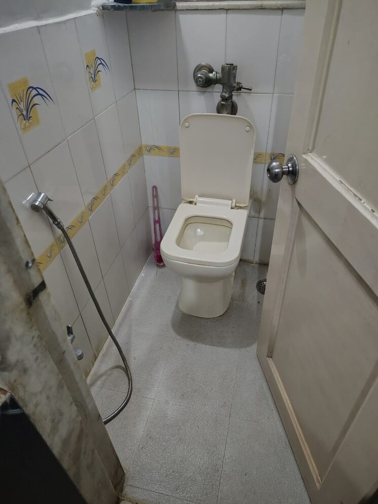 Bathroom, maitri-anand 1 Bedroom 420 Sq.Ft. Apartment In Louis Wadi Thane 7823608