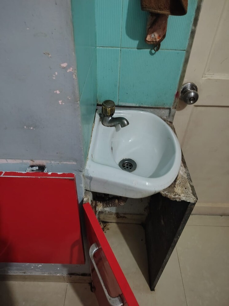 Bathroom, maitri-anand 1 Bedroom 420 Sq.Ft. Apartment In Louis Wadi Thane 7823608