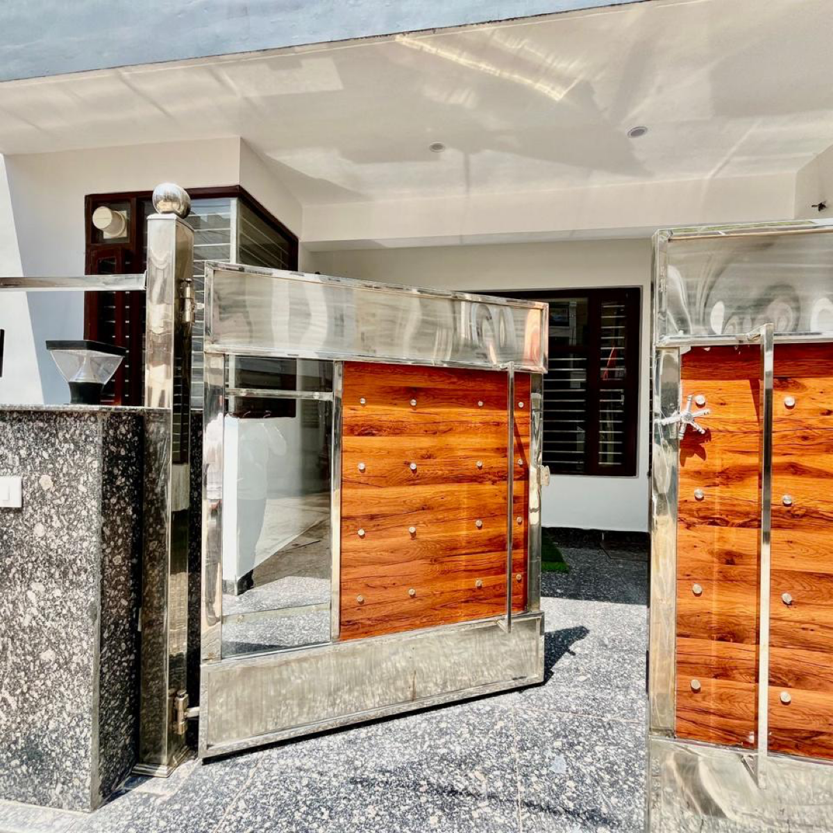 5 BHK + Pooja Room Villa For Sale in Peermushla 