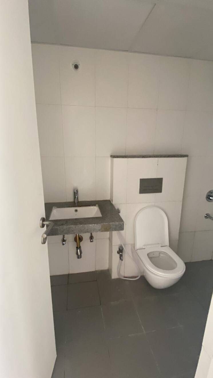 Bathroom, godrej-24 3 Bedroom 1150 Sq.Ft. Apartment In Hinjewadi Pune 7823428