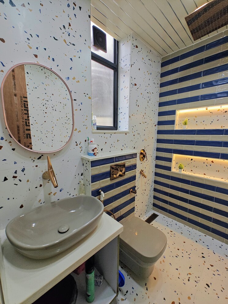 Bathroom, sector 84 3.5 Bedroom 300 Sq.Yd. Builder Floor In Sector 84 Gurgaon 7823880