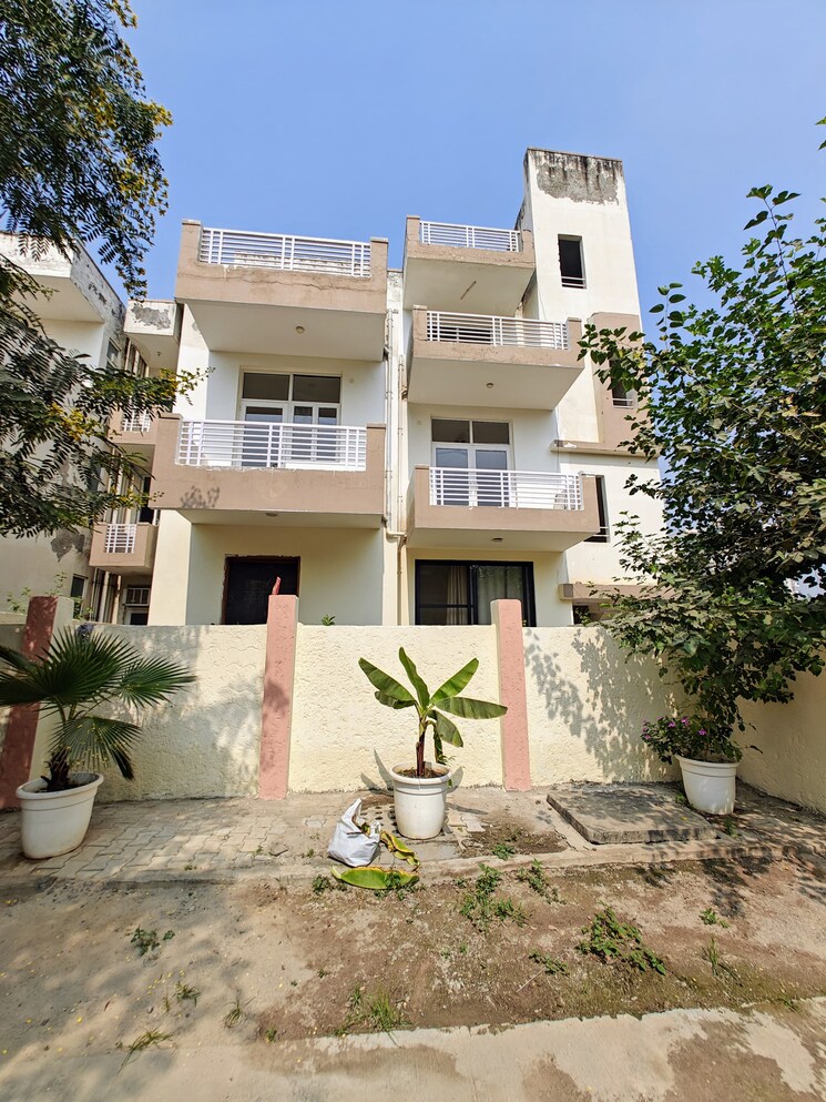 Exterior View, sector 84 3.5 Bedroom 300 Sq.Yd. Builder Floor In Sector 84 Gurgaon 7823880