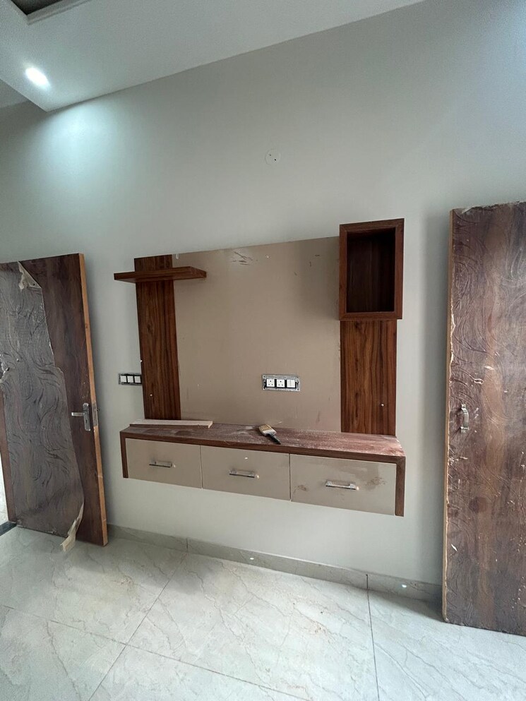 Room, sector 124 3 Bedroom 125 Sq.Yd. Independent House In Sector 124 Mohali 7823973