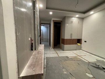 Building Lobby in 2 BHK Builder Floor at Ultima 107, Sector 104 – for Sale