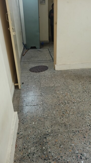 Parking in 1 BHK Apartment at Siddhivinayak Keshar, Somwar Peth – for Rent