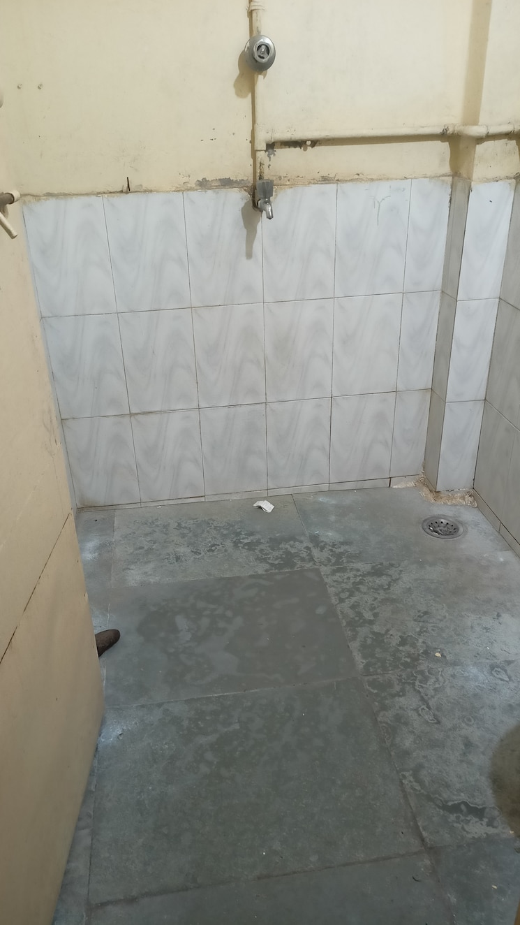 Bathroom, siddhivinayak-keshar 1 Bedroom 450 Sq.Ft. Apartment In Somwar Peth Pune 7824028