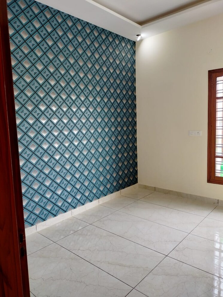 Room, sector 115 3 Bedroom 102 Sq.Yd. Independent House In Sector 115 Mohali 7824032