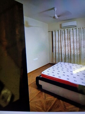 रेसिडेंशियल फ्लैट वर्ग फुट फॉर रेंट इन मनपाडा थाने  7824065