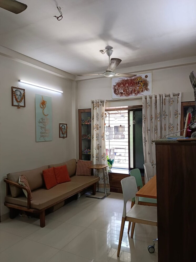 Living Room, mhada-society 2 Bedroom 811 Sq.Ft. Apartment In Sion East Mumbai 7824099