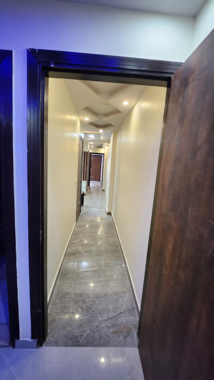 undefined, uttam nagar 2 Bedroom 75 Sq.Yd. Builder Floor In Uttam Nagar Delhi 7824100