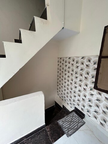 Master Bedroom in 3 BHK Builder Floor at Uttam Nagar – for Rent