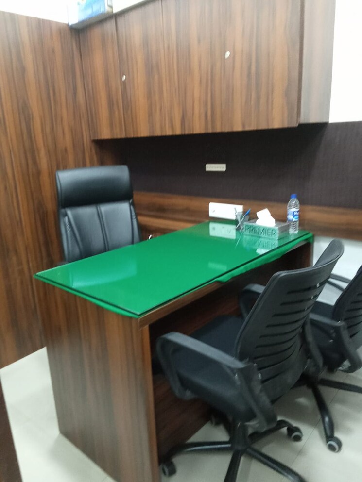 Team Area, express-zone Commercial Office Space 200 Sq.Ft. In Malad East Mumbai 7824376