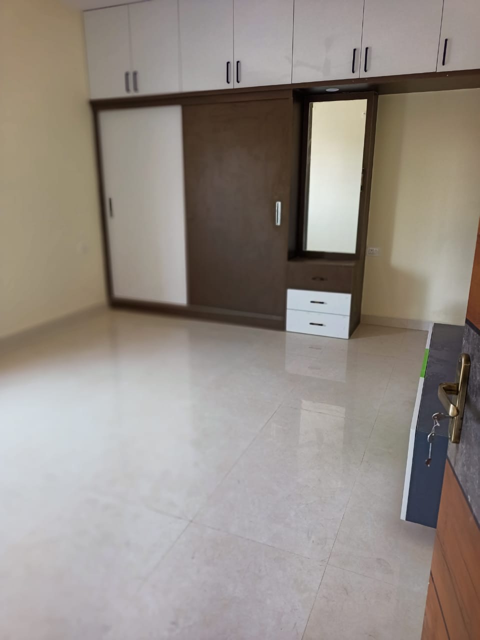 3 BHK Apartment For Rent in LSR residency New Bel Road Bangalore  7824391