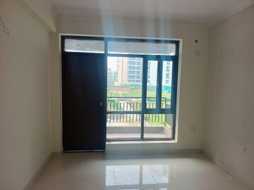 Room in 1 BHK Apartment at Cosmos Express 99, Sector 99 – for Sale