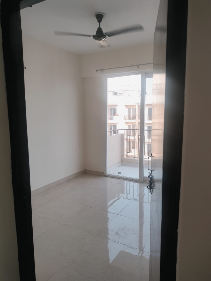 2 BHK Apartment For Sale in Signature Global Orchard Avenue