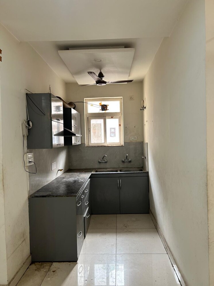 Kitchen, dhakoli village 3 Bedroom 900 Sq.Ft. Builder Floor In Dhakoli Village Zirakpur 7824841