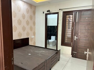 Room in 3 BHK Builder Floor at Dhakoli Village – for Sale