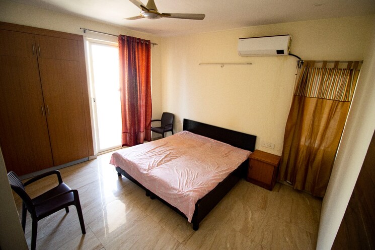 Bedroom, trishla-city 3 Bedroom 1800 Sq.Ft. Apartment In Patiala Road Zirakpur 7824994