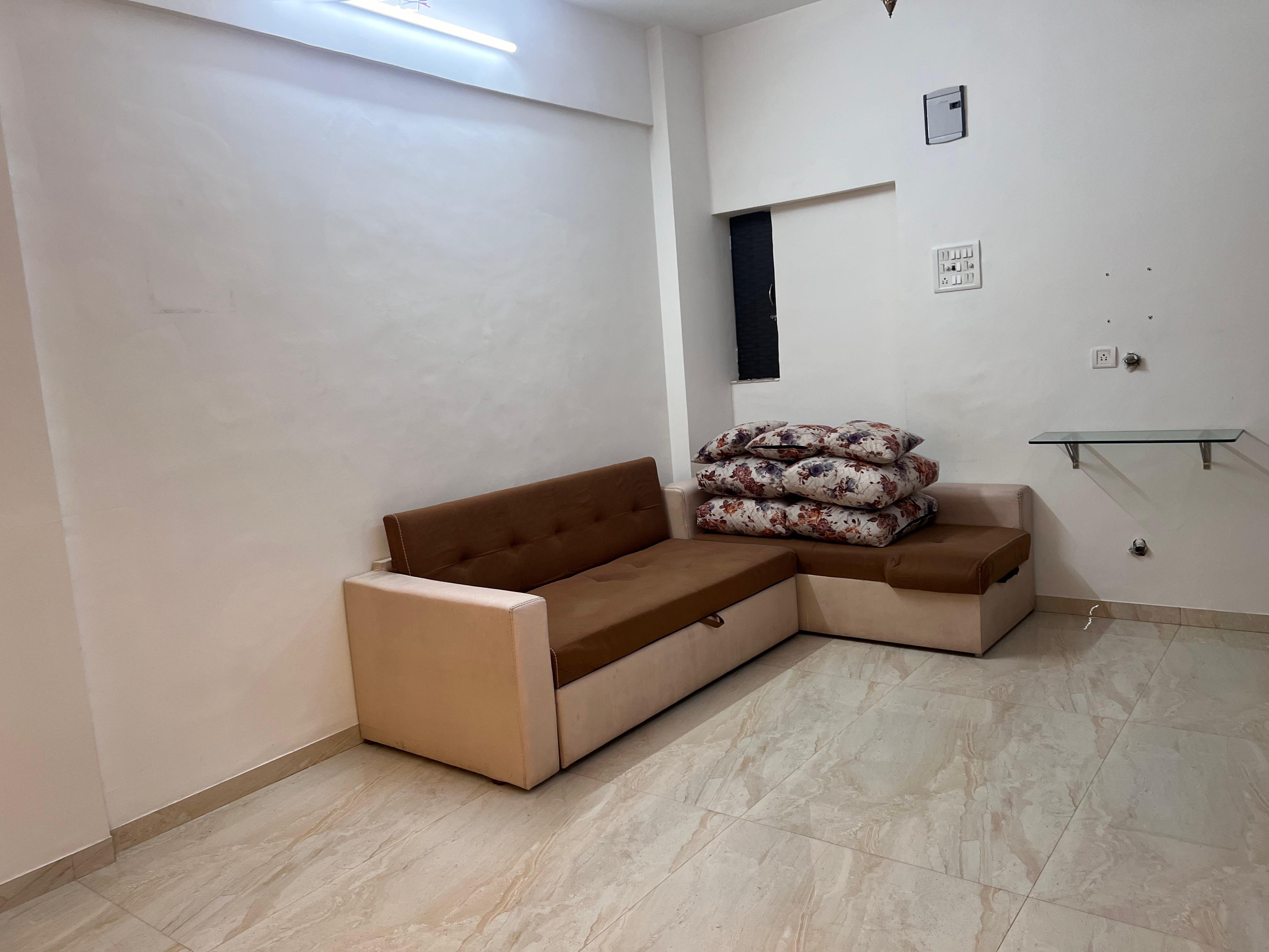 1 RK Apartment For Rent in Ratan Mahal CHS Chembur Mumbai  7825275