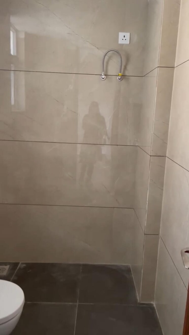 Bathroom, allwin-el-spazia 3 Bedroom 1638 Sq.Ft. Apartment In Sanauli Zirakpur 7825460