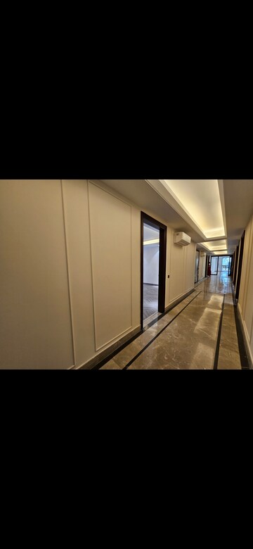 Building Lobby in 5 BHK Builder Floor at New Rajinder Nagar – for Sale