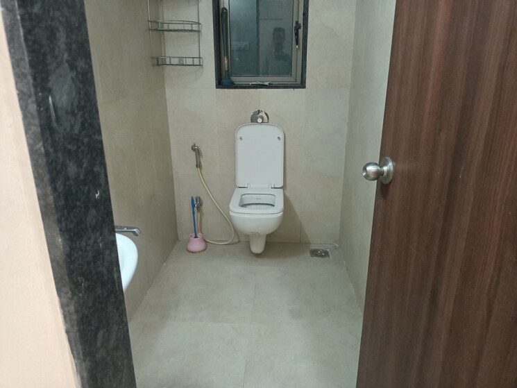 Bathroom, runwal-eirene 2 Bedroom 568 Sq.Ft. Apartment In Balkum Pada Thane 7825551