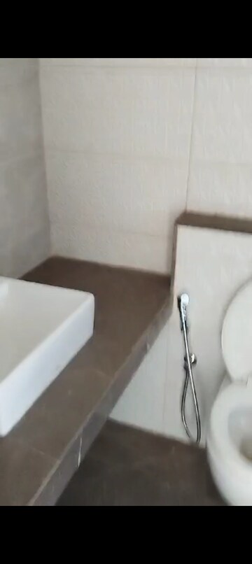 Furnished Amenities in 2 BHK Apartment at Kandivali West – for Sale