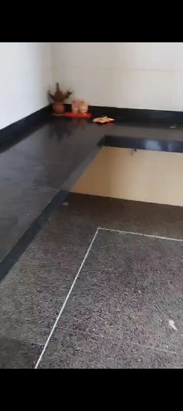 Furnished Amenities in 2 BHK Apartment at Kandivali West – for Sale