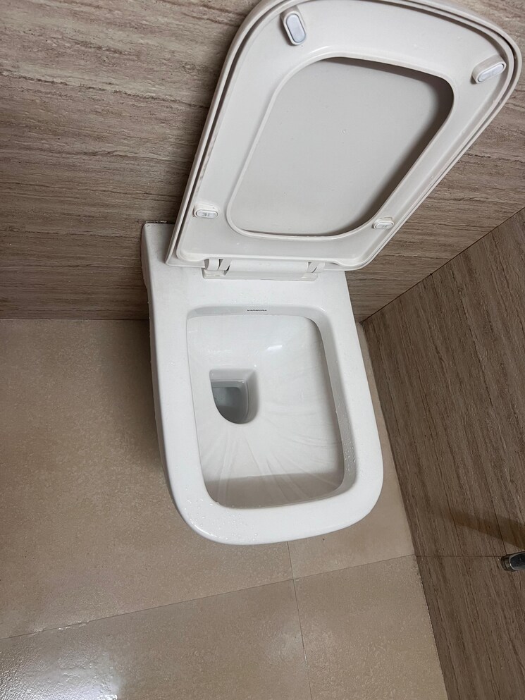 Bathroom, ratan-mahal-chs 1 Bedroom 415 Sq.Ft. Apartment In Chembur Mumbai 7825561