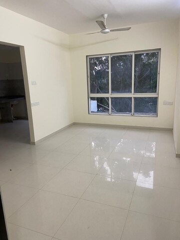 Room in 2 BHK Apartment at Kandivali West – for Sale