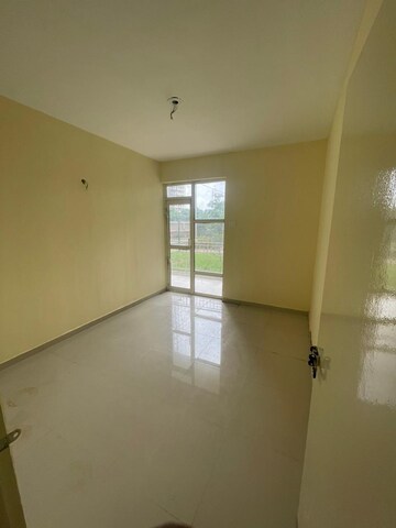 Room in 2 BHK Apartment at Pyramid Fusion Homes, Sector 70a – for Rent