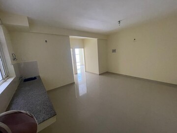 Room in 2 BHK Apartment at Pyramid Fusion Homes, Sector 70a – for Rent