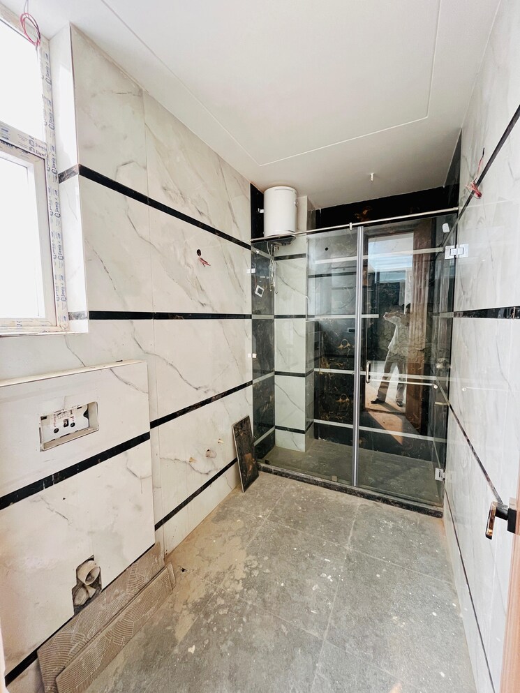 Kitchen, ansal-api-esencia 3.5 Bedroom 251 Sq.Yd. Builder Floor In Sector 67 Gurgaon 7826574