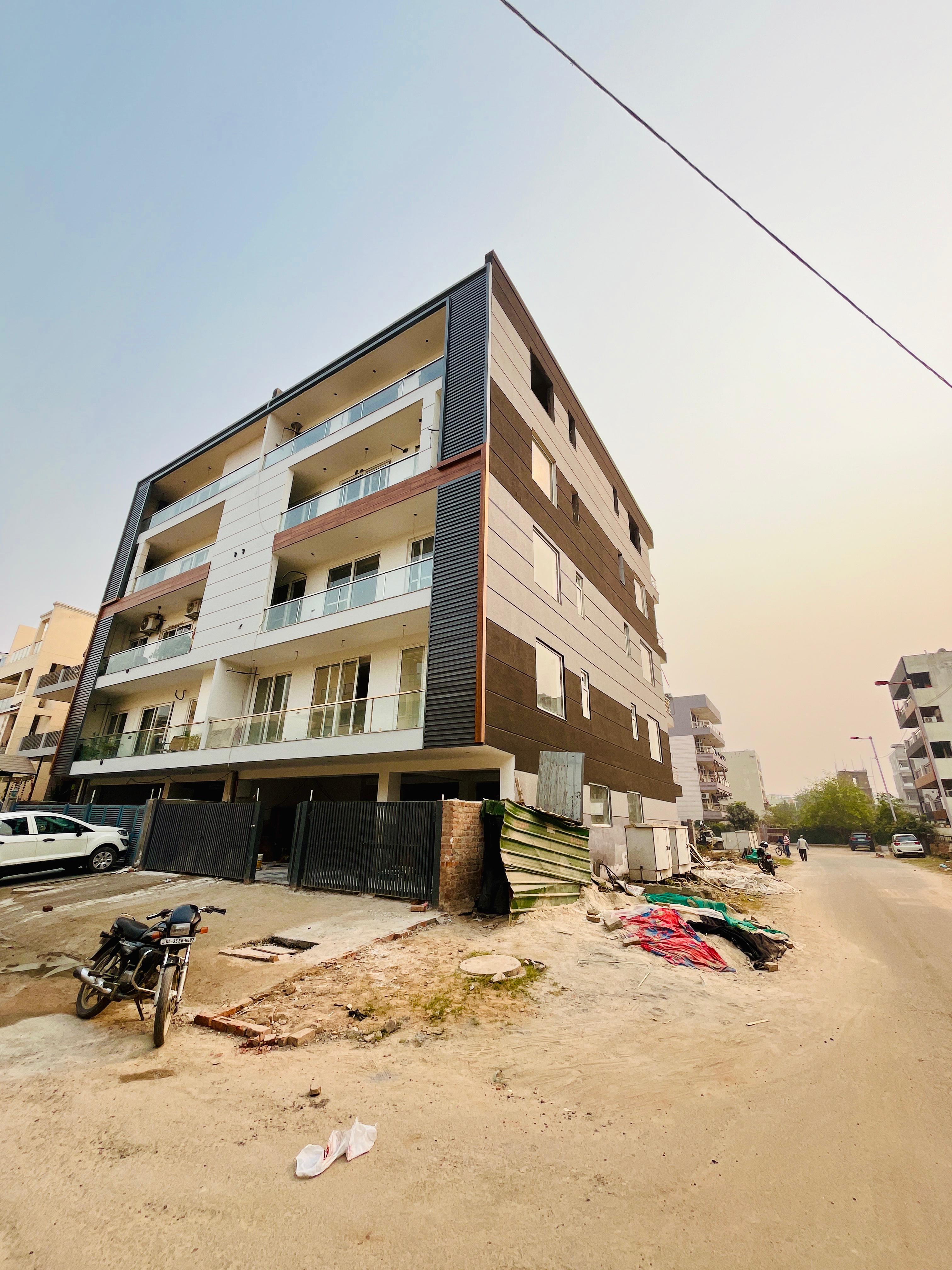 3.5 BHK + Servant Room,Extra Room Builder Floor For Sale in Ansal API Esencia