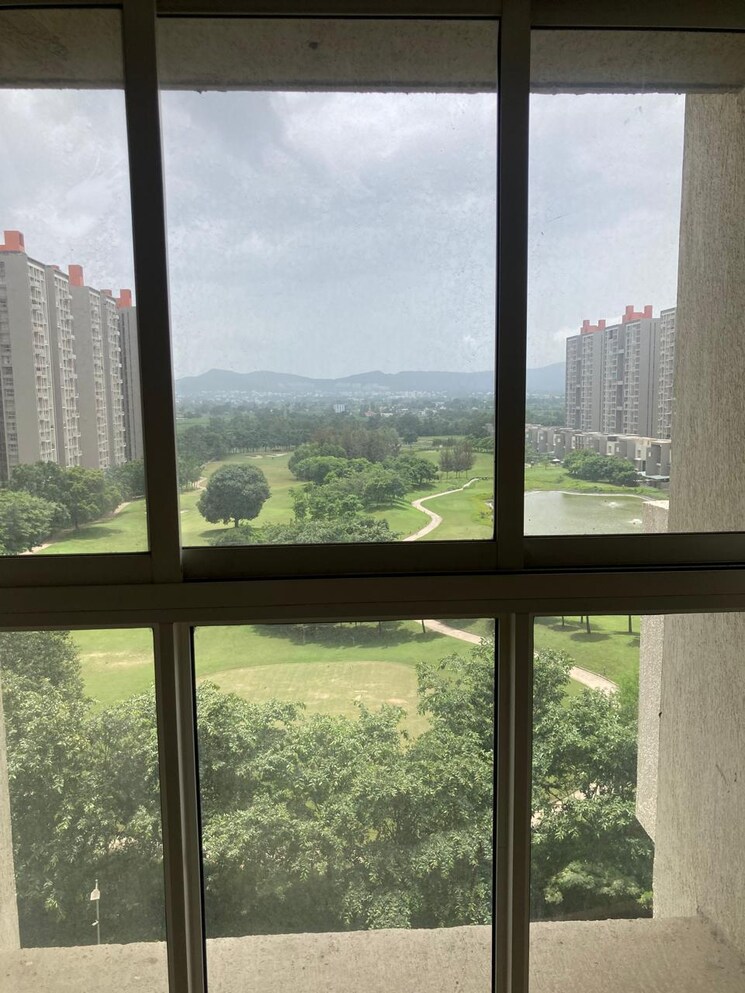 Garden, lodha-belmondo 1 Bedroom 400 Sq.Ft. Apartment In Gahunje Pune 7826669