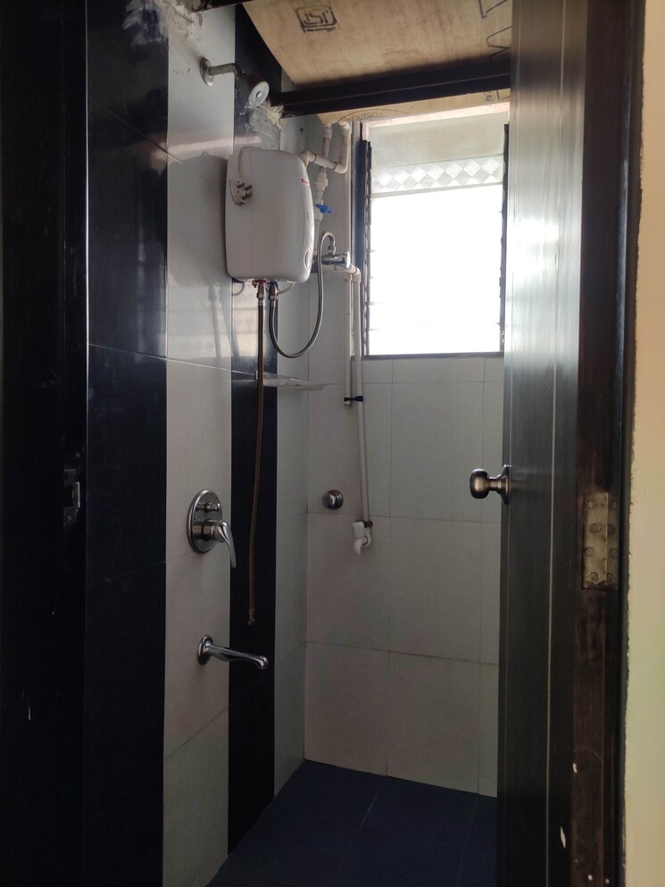 Bathroom, suyash-adinarayan-chs 1 Bedroom 650 Sq.Ft. Apartment In Kopar Khairane Navi Mumbai 7826923