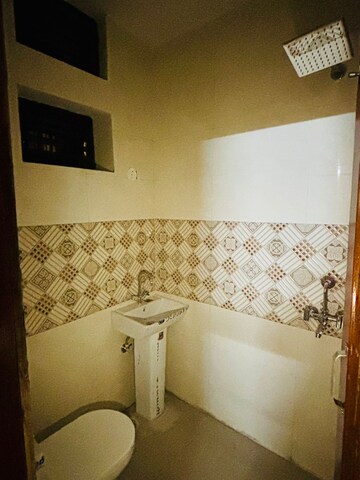 Bathroom in  Pg at Sector 27 – for Rent