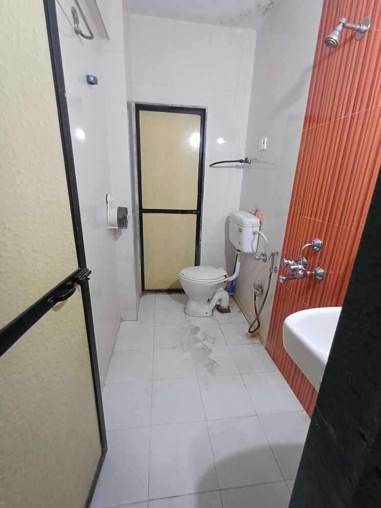 Bathroom, blue-bird-chs 2 Bedroom 650 Sq.Ft. Apartment In Uthalsar Thane 7827006