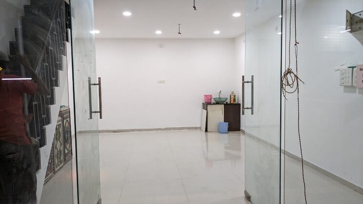 Team Area, spine-city-mall Commercial Shop 625 Sq.Ft. In Moshi Pune 7827063