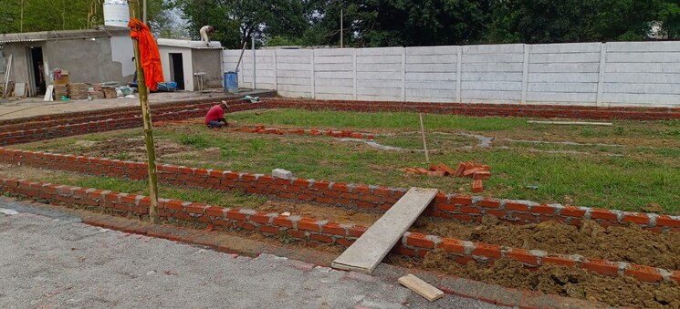 Garden, bihta  1361 Sq.Ft. Plot In Bihta Patna 7827088