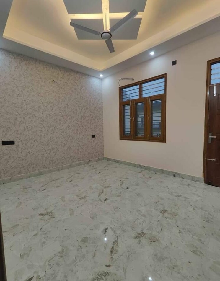 Room, sahastradhara road 3.5 Bedroom 2800 Sq.Ft. Independent House In Sahastradhara Road Dehradun 7827329
