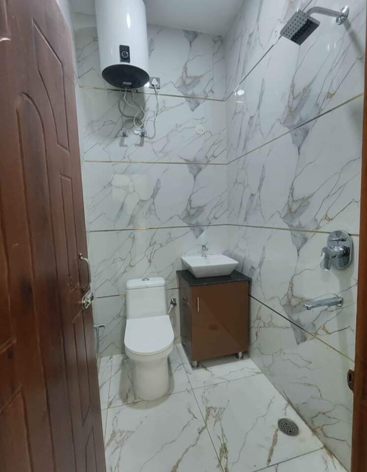 Bathroom, sahastradhara road 3.5 Bedroom 2800 Sq.Ft. Independent House In Sahastradhara Road Dehradun 7827329